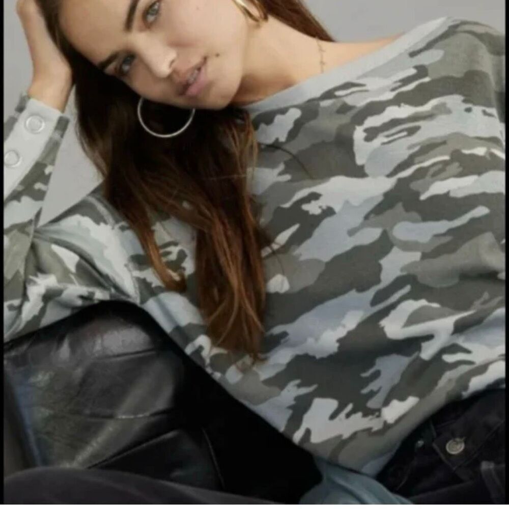 Chaser Women's XL Camo Thermal Top Gray Long Sleeve Crew Neck Casual